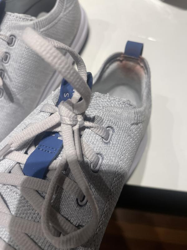 Customer photo for "Do not buy until they fix the back"