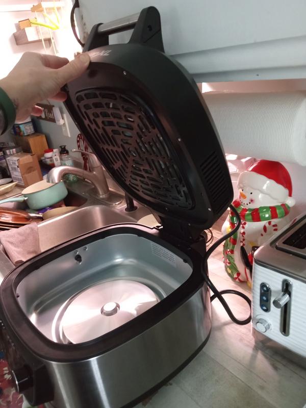 Won't stay open on it's own facing forward