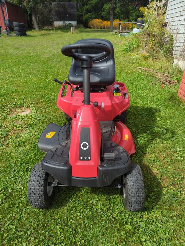 Troy-Bilt SD 10.5hp Briggs Engine Riding Lawn Mower, 30-in