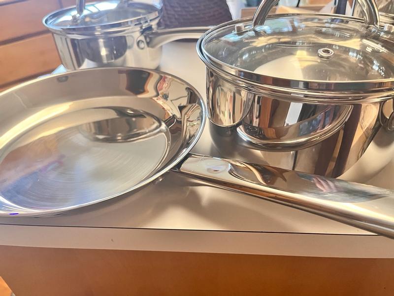 Customer carousel item 3.