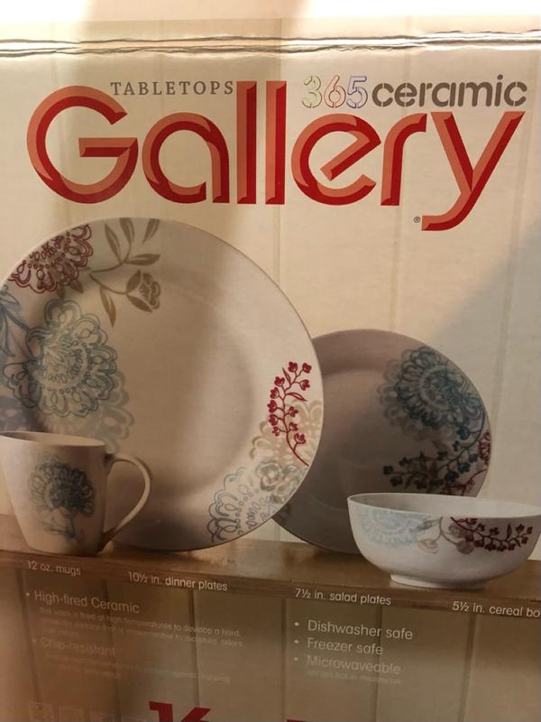 16-Piece Dish Set