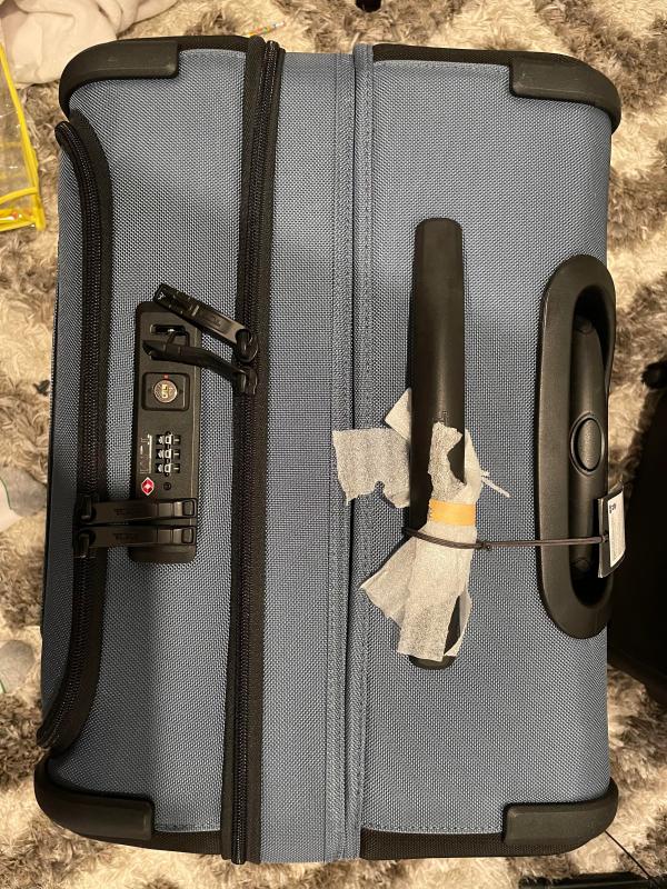 Center piece doesn’t align well for a high end bag.  Fit and finish could be better.