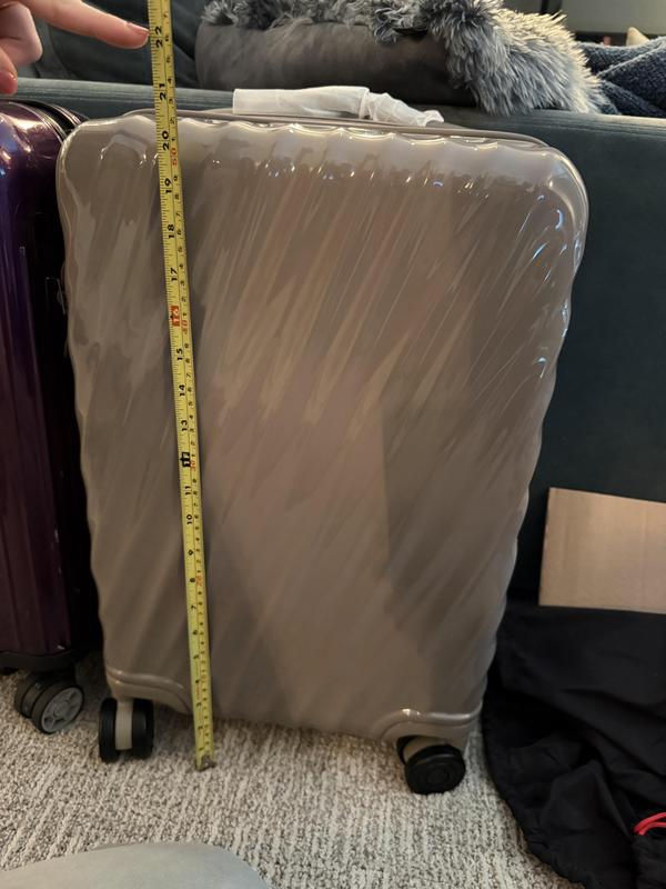 Customer photo for "Incorrect specs - don’t trust Tumi"