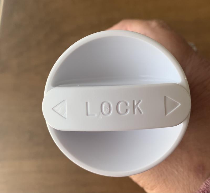 the lock arrow readily aligns with refrigerator lock arrow for a secure fit