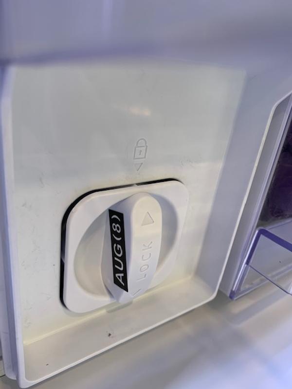 Mist Replacement Filter comes with monthly stickers to remind you when you should change your filter.