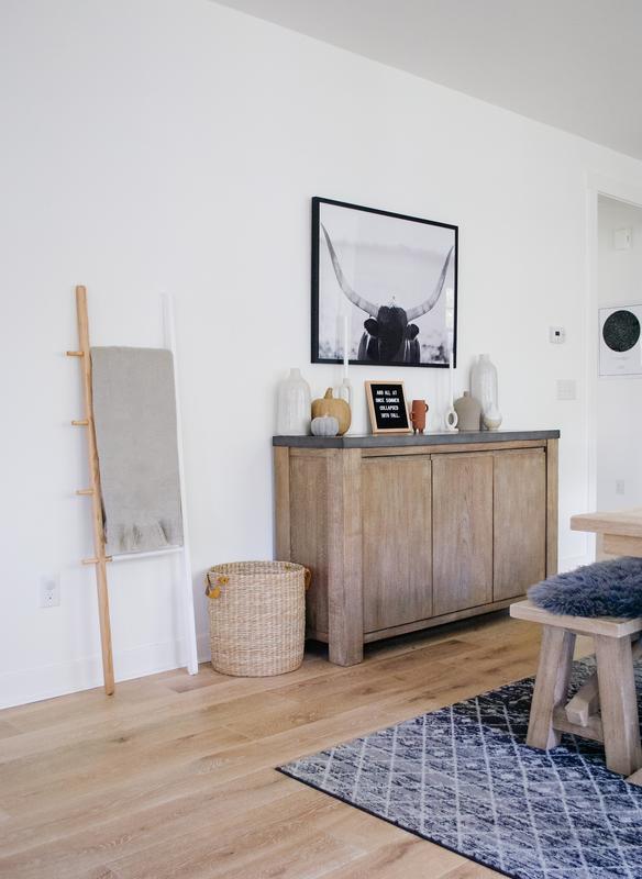 Hub Ladder in white/oak