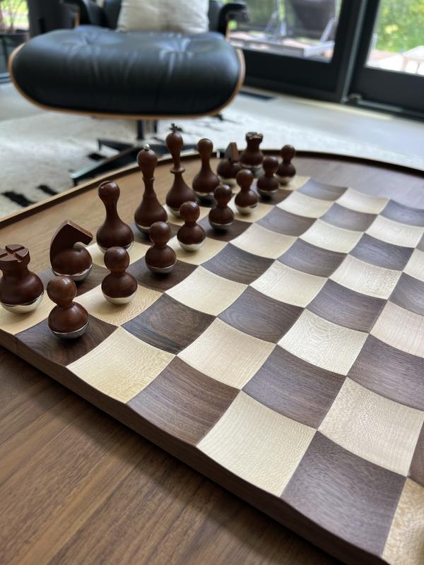 Umbra Wobble Chess Set Walnut