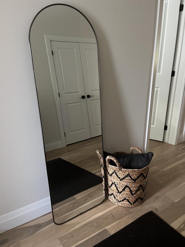 Hubba Arched Leaning & Wall Mirror – Umbra Europe