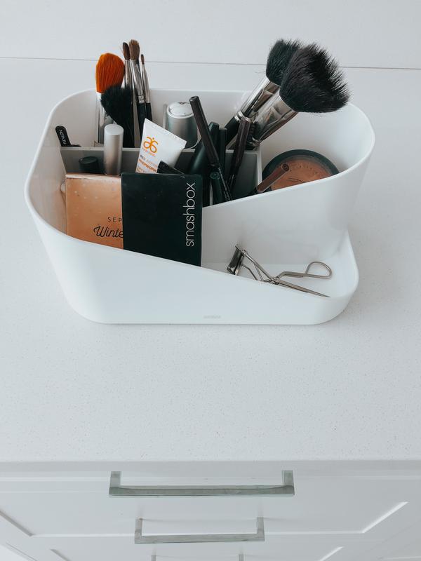 Glam organizer