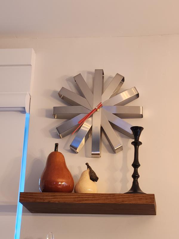 美國Umbra木製掛牆鐘Umbra Ribbonwood Clock 原價Usd $65, 傢俬＆家居