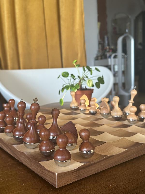 Jogo de Xadrez Premium Wobble Chess - Umbra - Jogos - Magazine Luiza