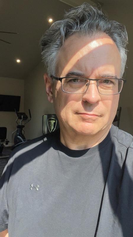 Customer photo for "High quality shirt for working out"
