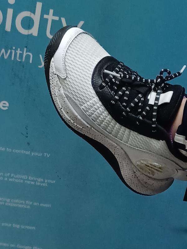 ゆ③ Curry 3Z7 Grade School Basketball Shoes | Under Armour