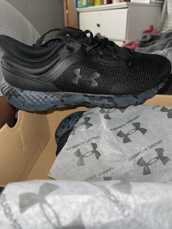 Tenis Under Armour Hombre Charged Escape 4 Print 3026509 001