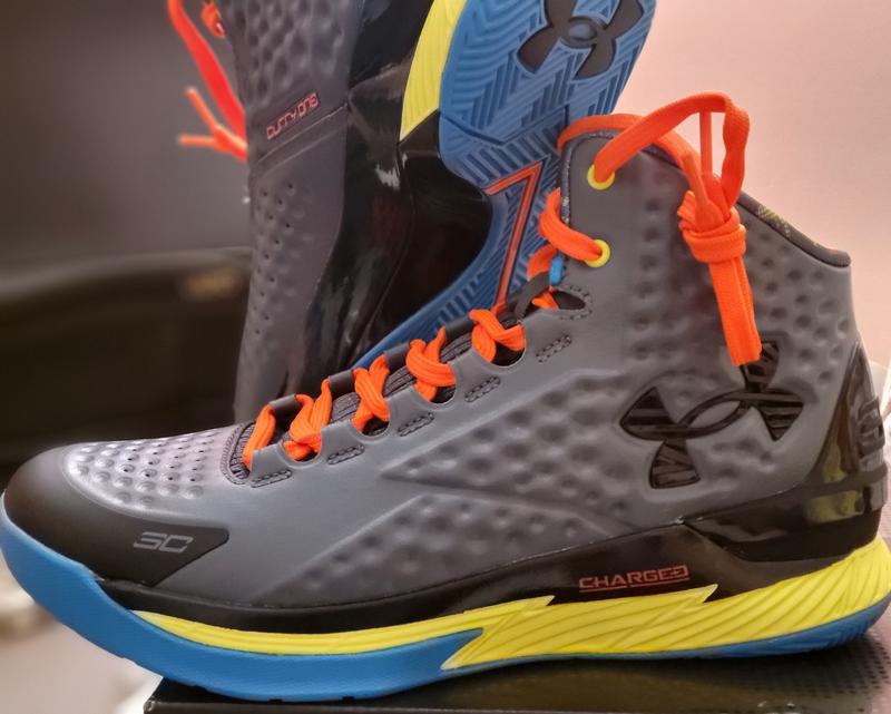 Under armour shop curry 1 underdog