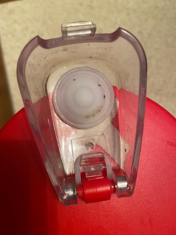 Under armour water jug replacement outlet lid