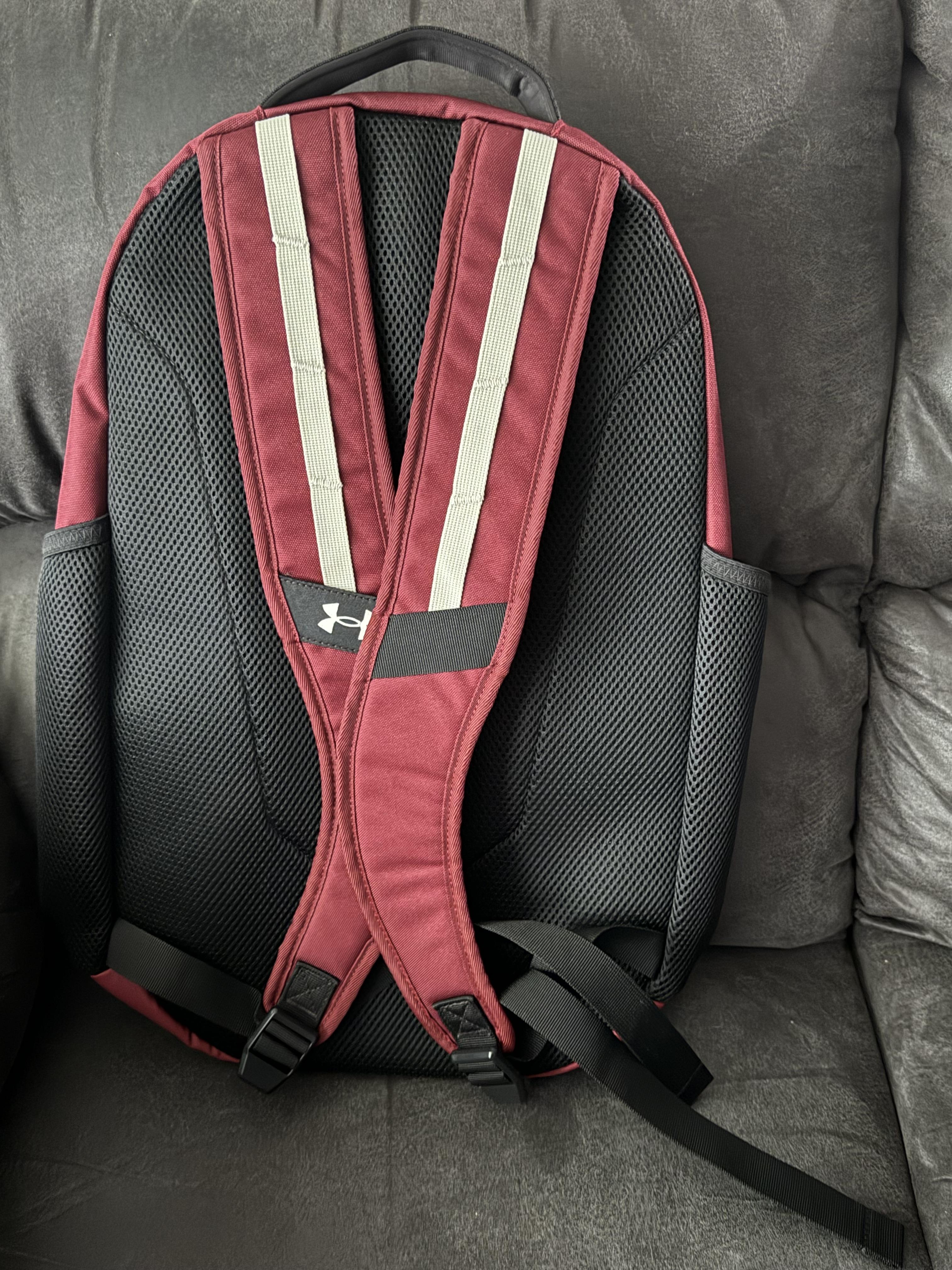 Under Armour Hustle 6.0 Backpack | Dick's Sporting Goods