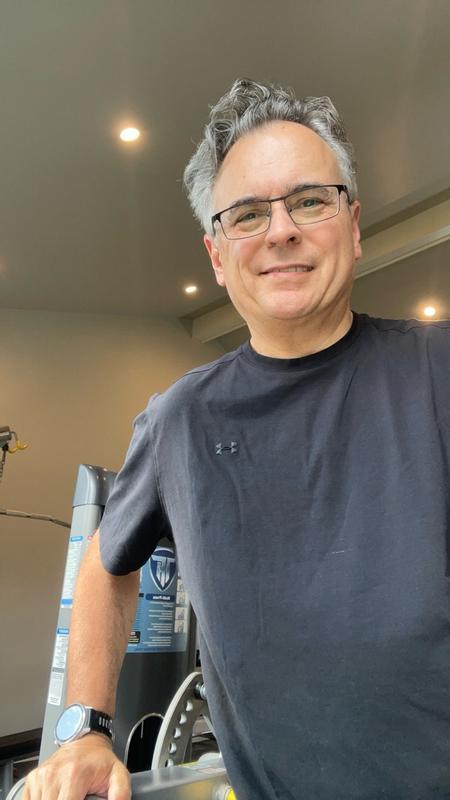 Customer photo for "High quality shirt for working out"
