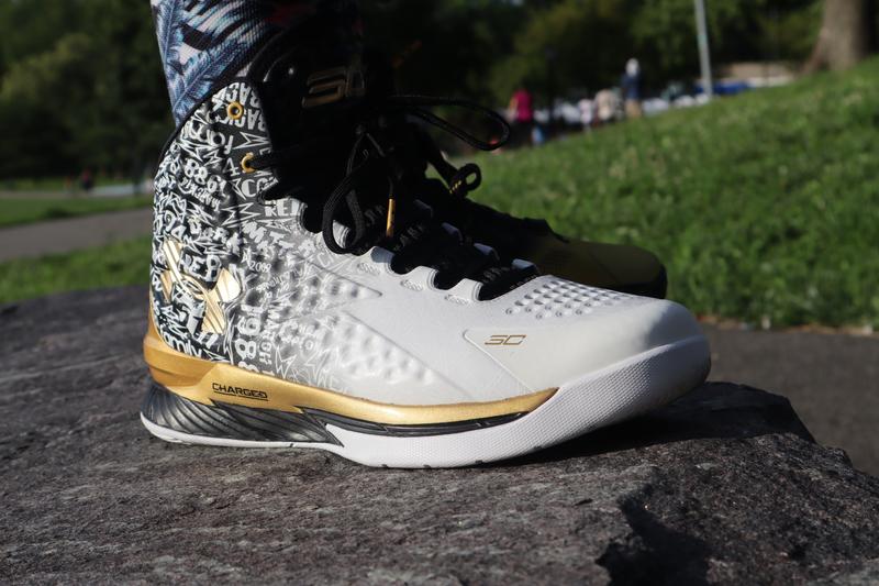 Under Armor Curry 2 Unanimous - Black/Gold/Gold - 3026283-001