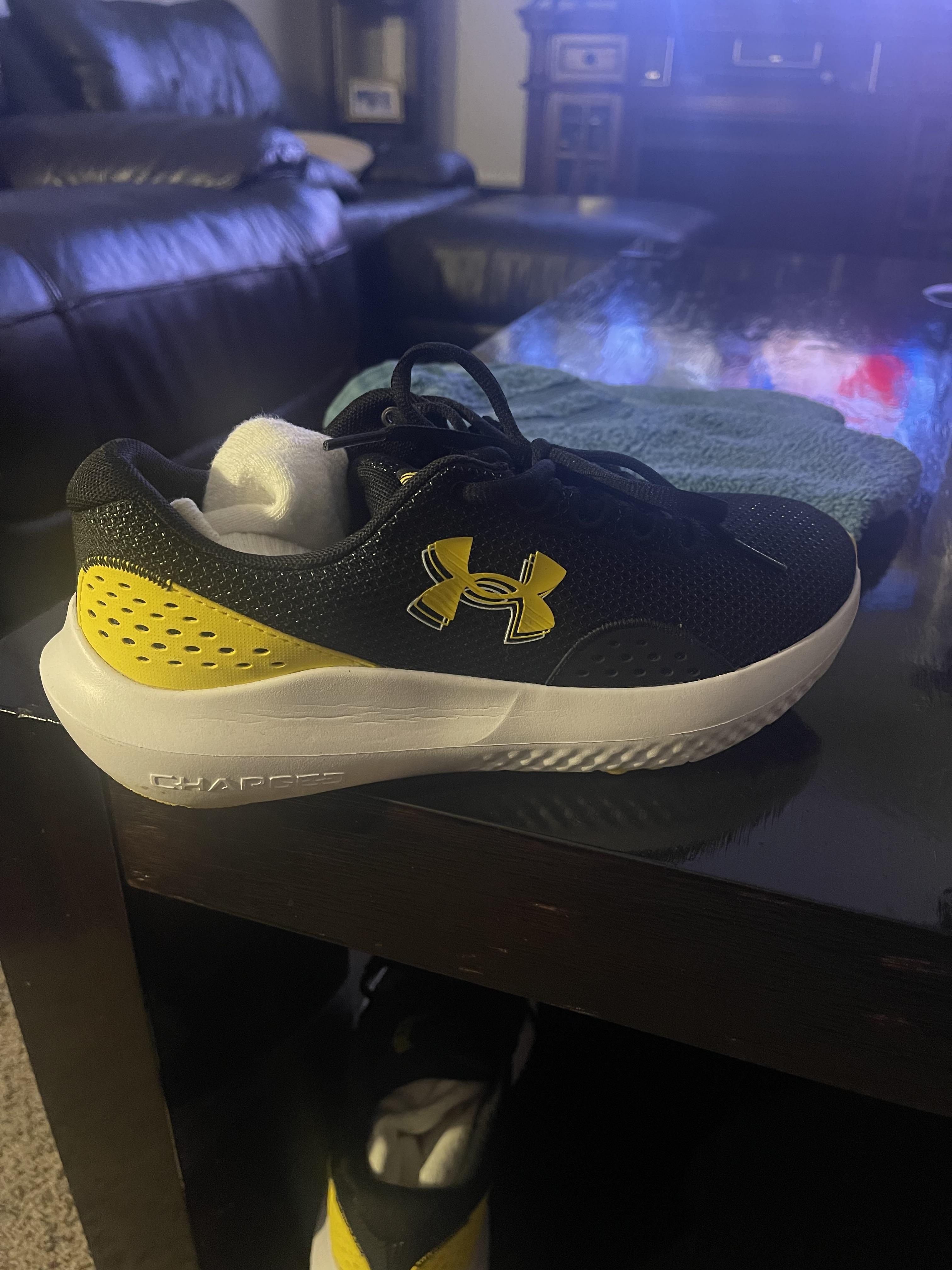 そら　④ UA Surge 4 Wide (4E) Men's Running Shoes | Under Armour Canada