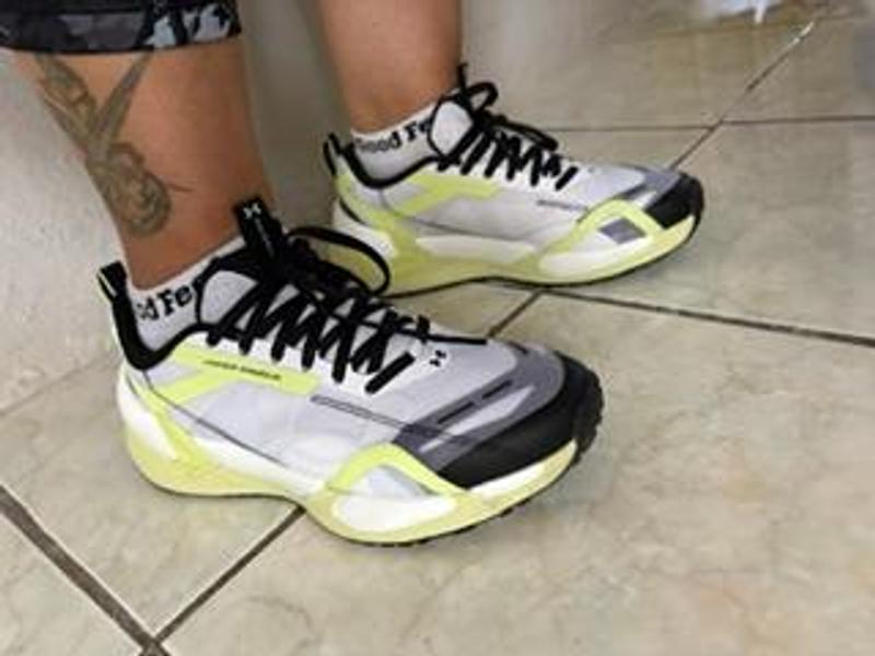 Customer photo for "beautiful but too loose and bouncy for crossfit"