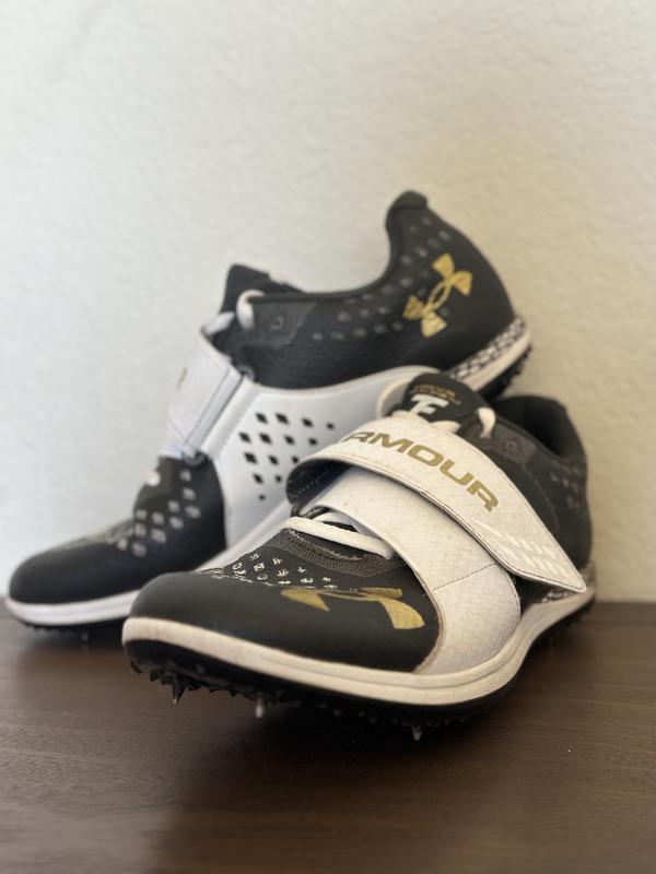 Under armour store triple jump spikes