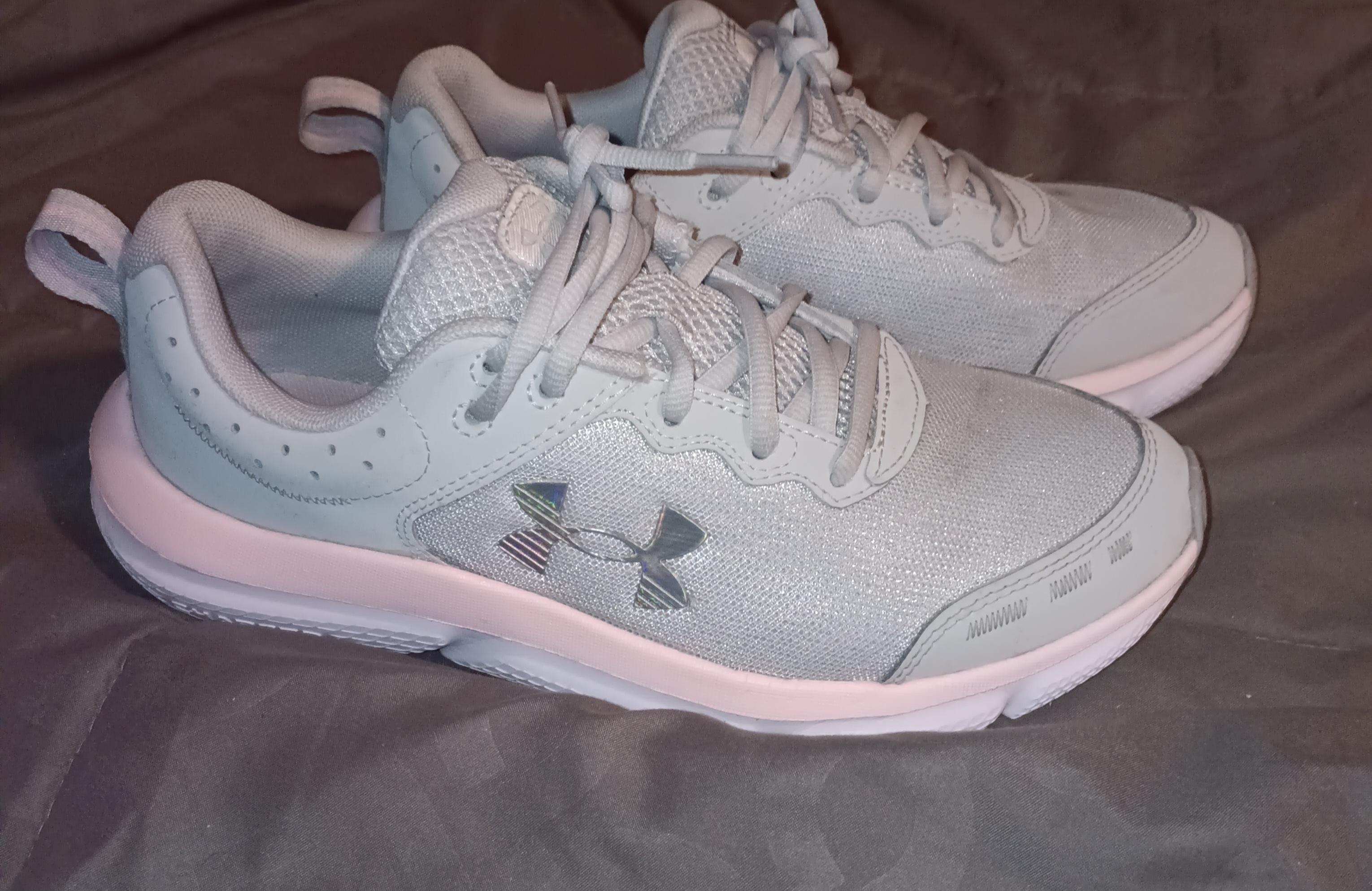 UA Assert 10 Wide | Under Armour