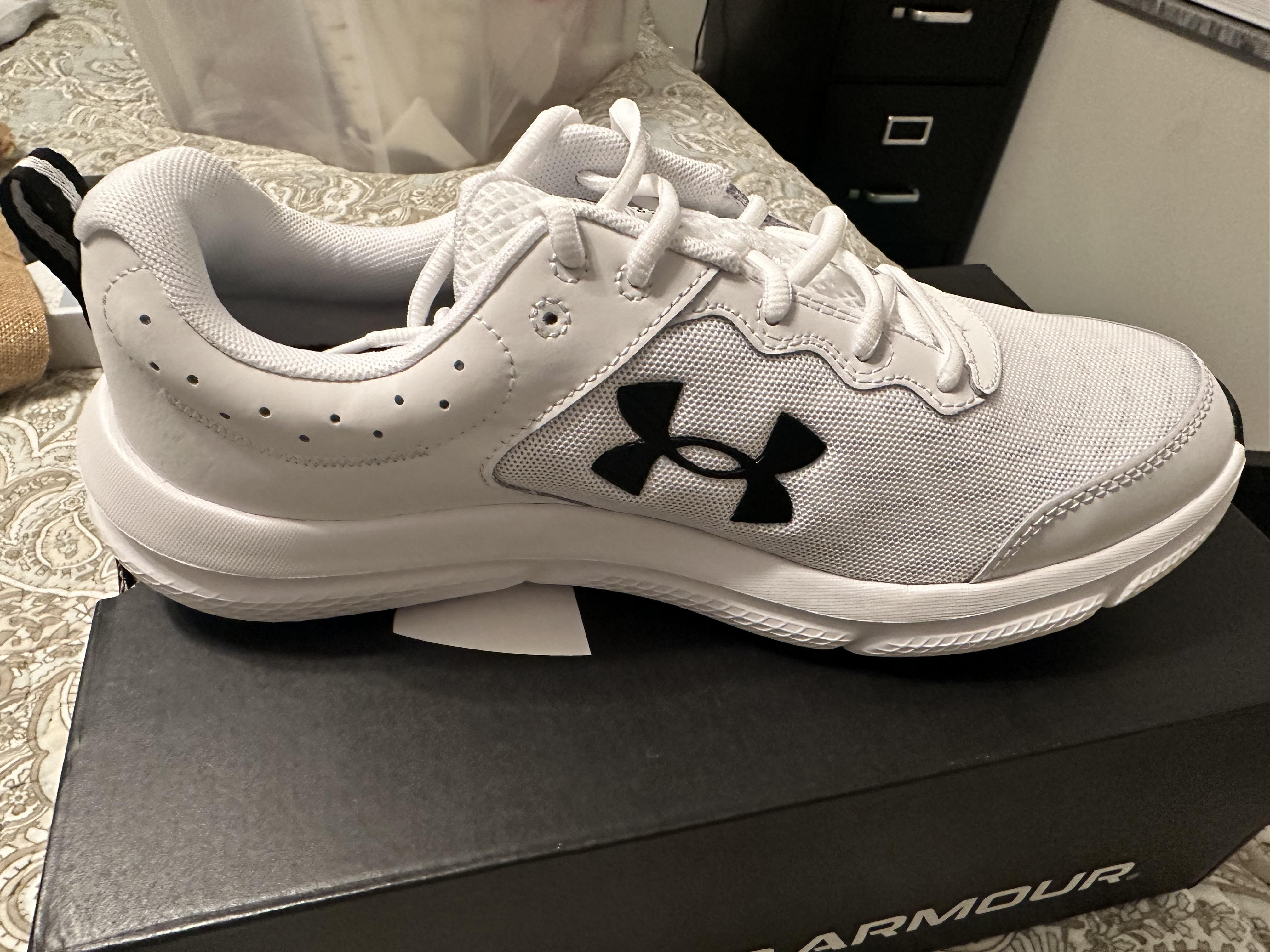 UA Charged Assert 10 Wide (4E) Men's Running Shoes | Under
