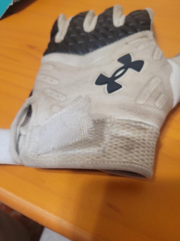 Under armour padded receiver hot sale gloves