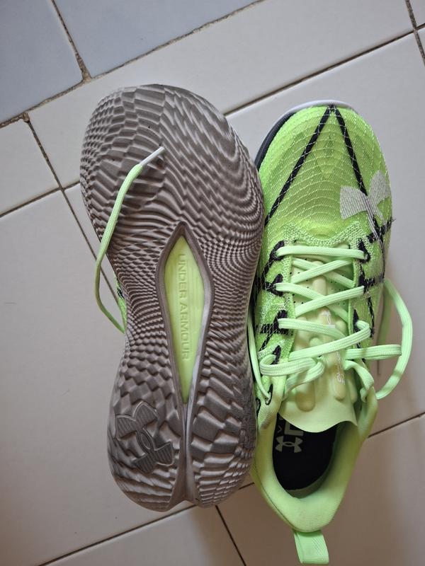 Under Armour Velociti Pro ライトグリーン UNDER ARMOUR】プレート搭載シューズ「UAベロシティ プロ」を