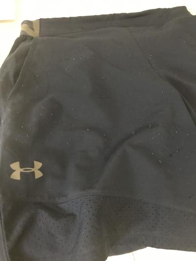 Evidence of balling and lose threads