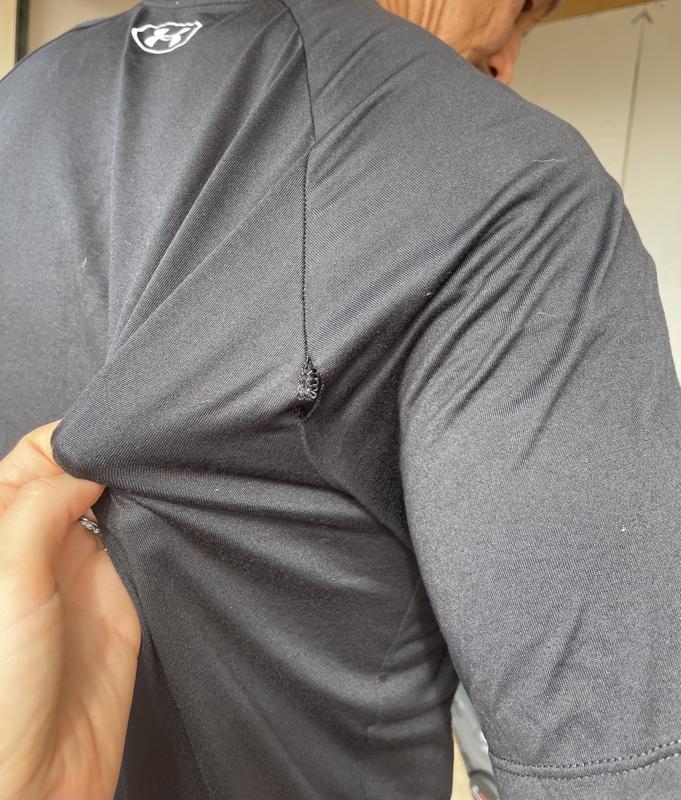 Ripped already 2 time wearing it