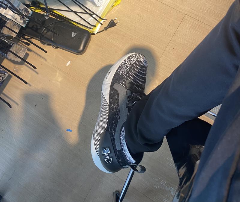 UA HOVR™ Phantom 3 SE Elevate | Under Armour SG