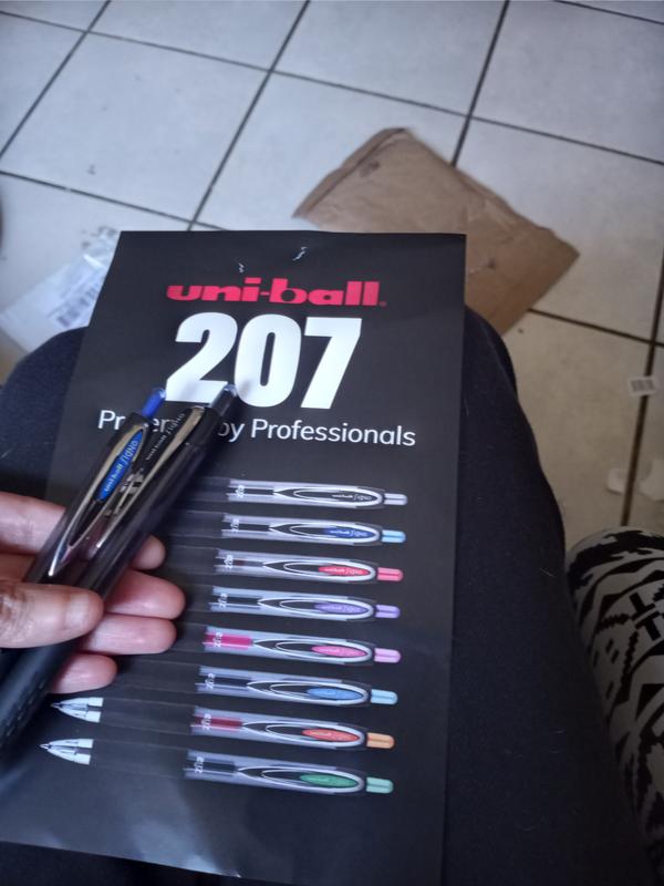 black pen excellent / blue pen no ink