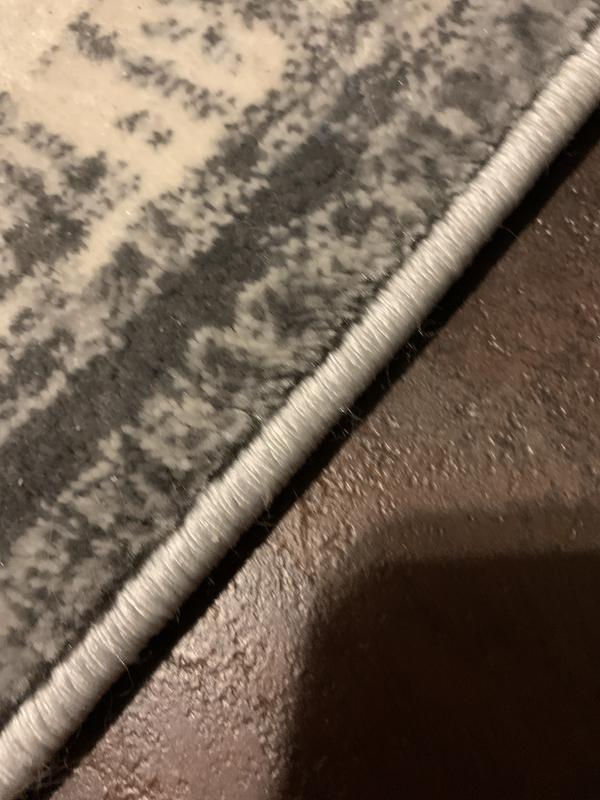 The side binding is tightly done, no coming undone