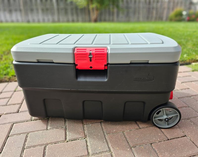 Rubbermaid ActionPacker 35 Gal Wheeled Lockable Storage Bin with Lid,  Heavy-Duty Water Repellent Industrial Container with Built-In Durable  Wheels