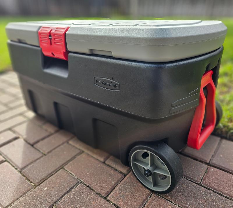 Rubbermaid 35 Gallon Action Packer Lockable Latch Storage Box Tote with ...