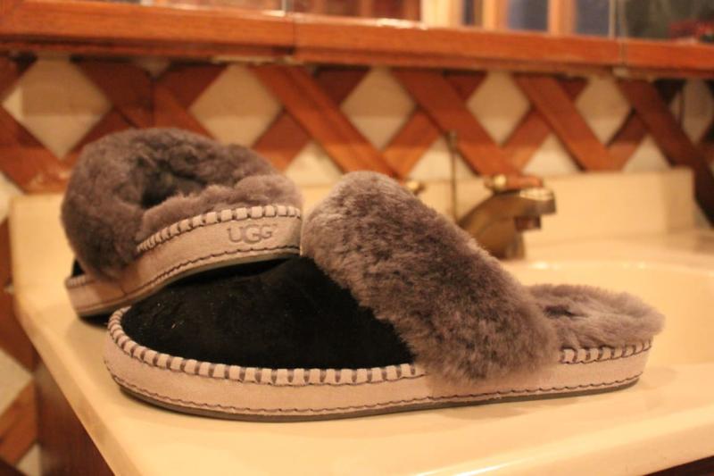 Ugg aira sales