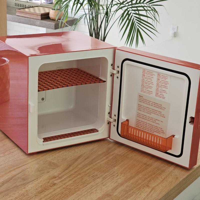 Hello Kitty Pink Mini Fridge – Ukonic