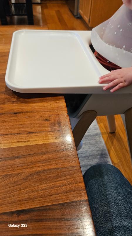 Sliding easily over the table