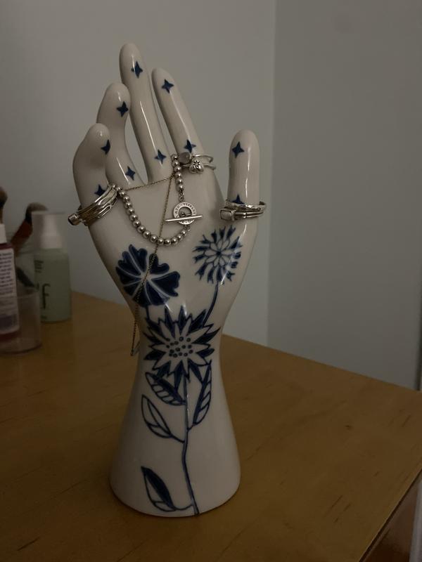 Urban Outfitters Diana Hand リングホルダー Diana Hand Ring Holder by Urban Outfitters · Onton
