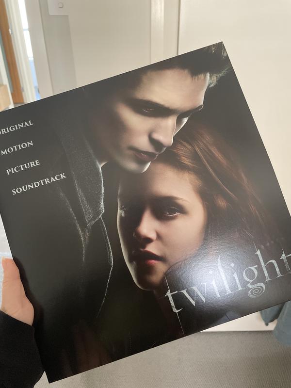 Twilight サウンドトラック トワイライト・ウォリアーズ」サントラが1月発売、日本版
