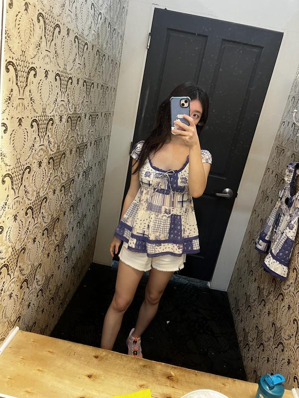 Kimchi Blue Calla Lily Lace-Trim Babydoll Tunic Top