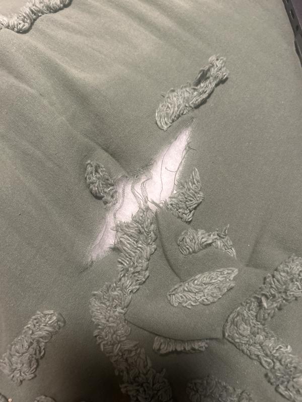 Jackie Icon Tufted Comforter