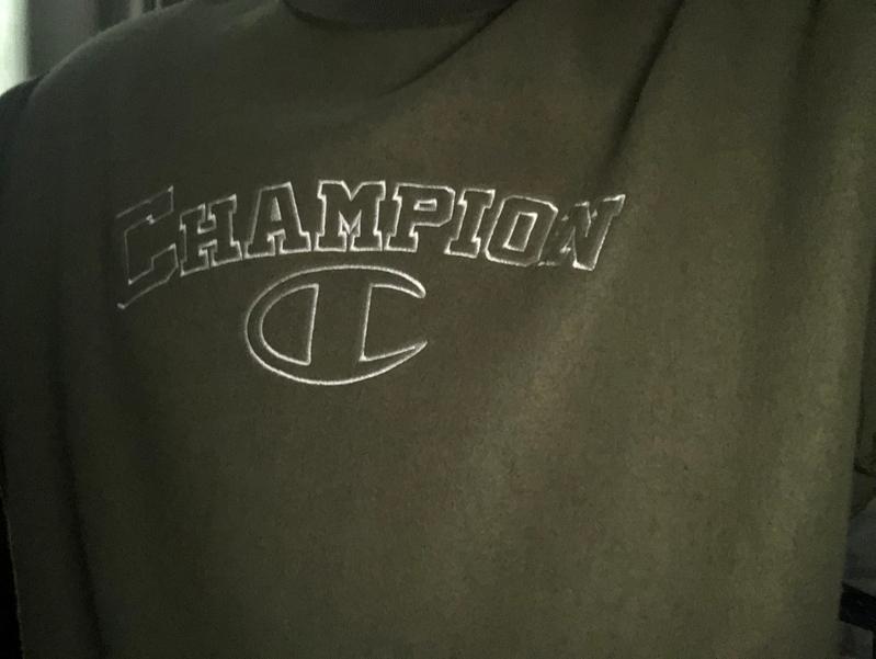 Champion UO Exclusive Embroidered Inside Out Crew-Neck Champion UO Exclusive Embroidered Inside Out Crew-Neck