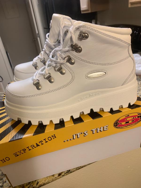 skechers shindigs mid hiker boot