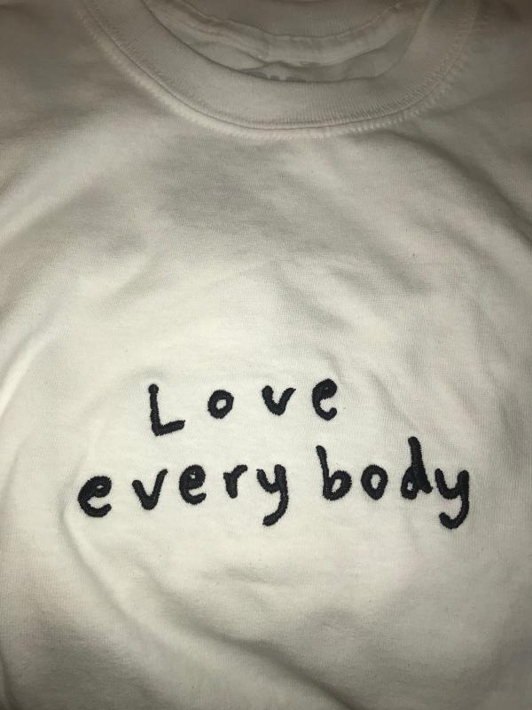 Everybody Love Tee