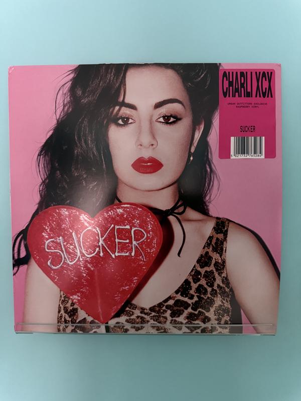 Charli xcx - Sucker UO限定5000枚アナログ盤 Amazon.com: Charli Xcx - Sucker: CDs & Vinyl