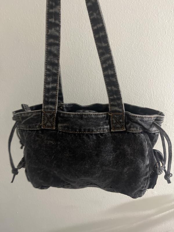 【Urban Outfitters】Y2K デニムトートバッグ BDG Y2K Denim Pocket Tote Bag | Urban Outfitters