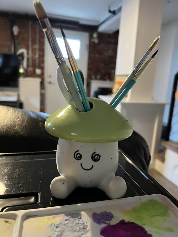Mushroom Toothbrush Holder | Urban Outfitters